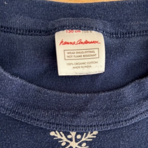 Hanna Andersson snowflake pajamas, size 8 (130cm). - Picture 3 of 4